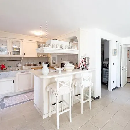 Rosa Βίλα Camogli